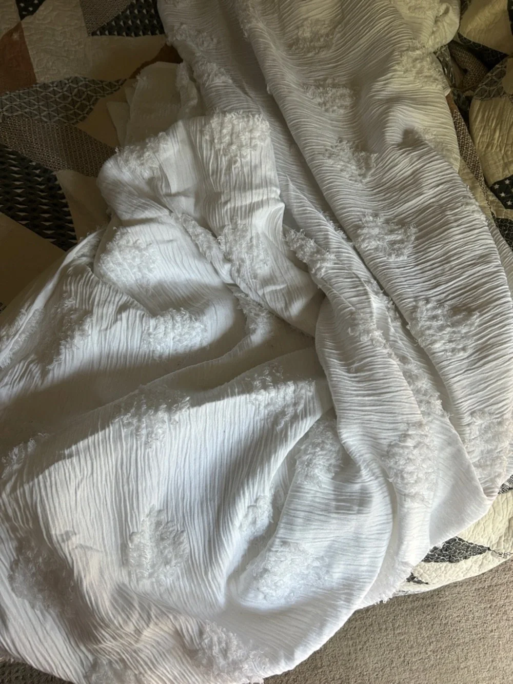 Luxurious White Textured duvet cover - Soft Layered Design